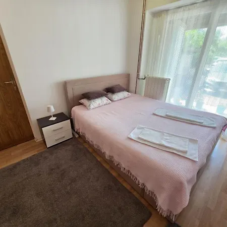 Kristina Nv - 50 M From The Apartmán Novi Vinodolski